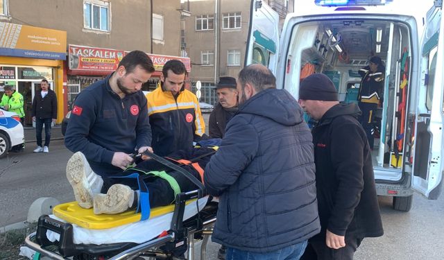 Karaman’da Otomobilin Çarptığı Yaşlı Adam Yaralandı