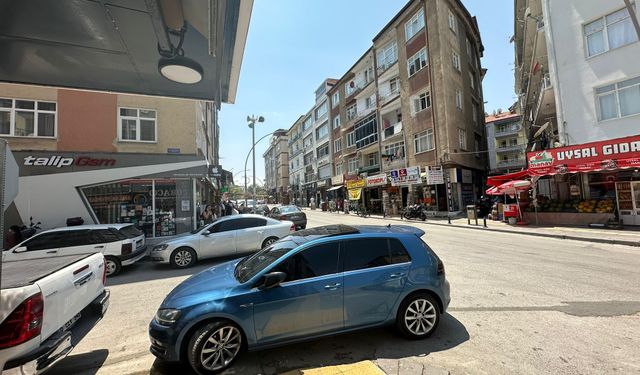 Cadde Esnafından Yetkililere Çağrı: "İlla Can Kaybı Yaşanması mı Gerekiyor!"