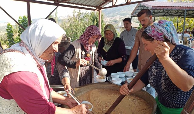 Menik Aşure Şenliği