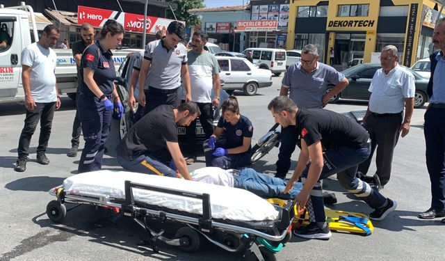 Karaman’da Otomobille Çarpışan Motosiklet Sürücüsü Yaralandı