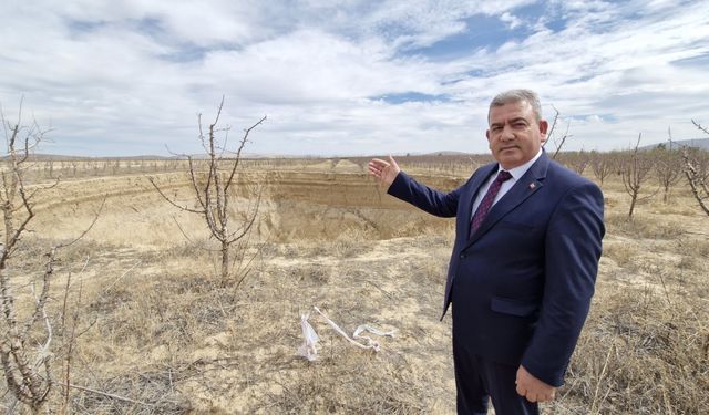 Karaman'da 2 Yıl Önce Oluşan Obruğun Çevresi ve Derinliği İki Katına Çıktı