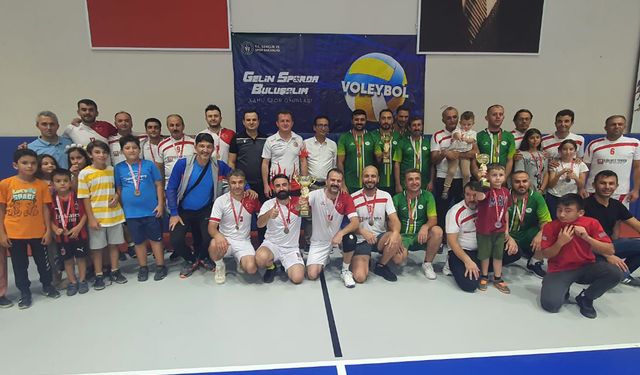 Kamu Spor Oyunları Voleybol’da Şampiyon Eğitim ve Araştırma Hastanesi