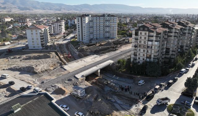 Karaman-Ulukışla Hızlı Tren Hattında Çalışmalar Devam Ediyor