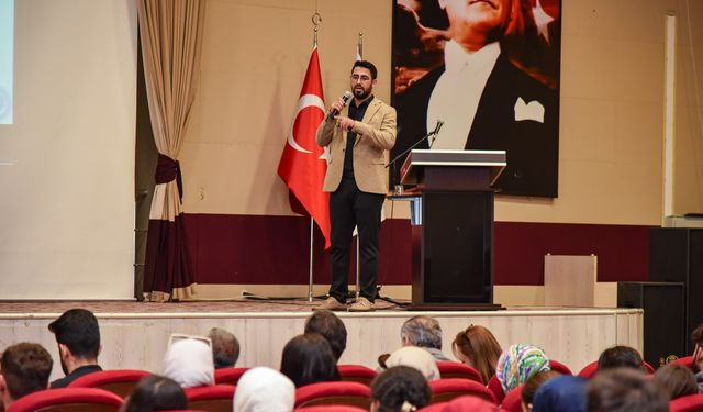 KMÜ Öğrencilerine TÜBİTAK Destekleme Programları Hakkında Seminer Verildi