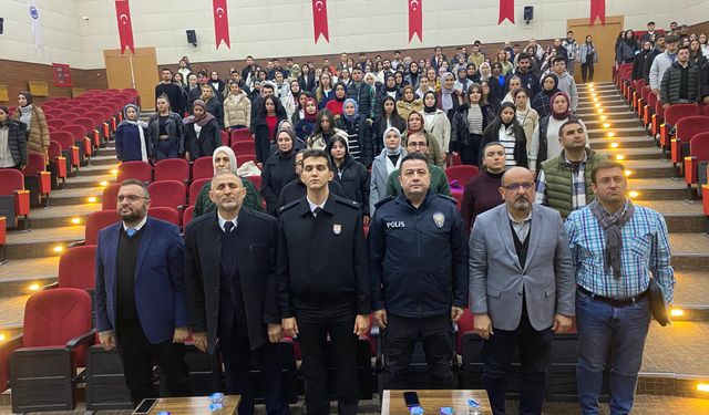 Kazım Karabekir MYO’da ‘Tüketim ve Aile’ Konuşuldu