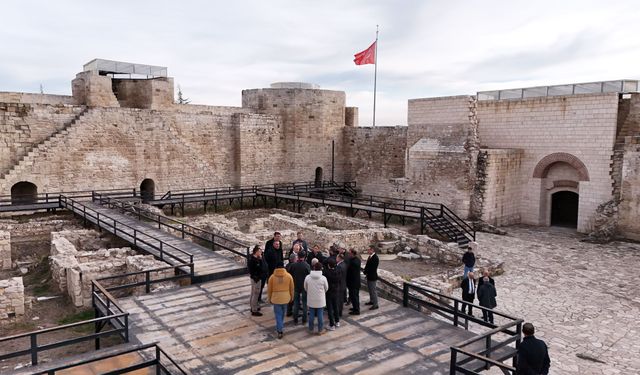 Karaman Kalesi Ve Tarihi Kavas Evi’nde İnceleme