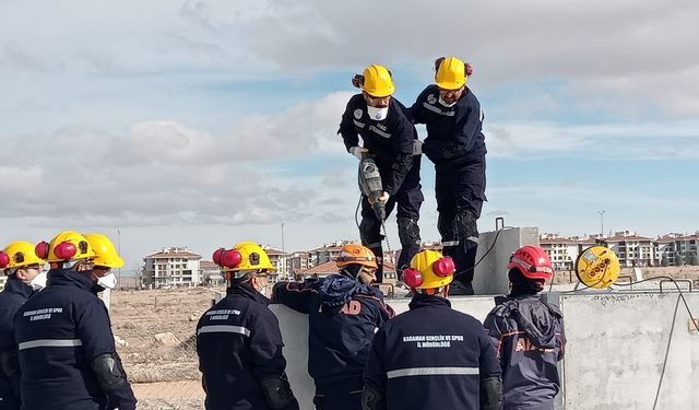 Personellere Yönelik Arama ve Kurtarma Eğitimleri Sürüyor