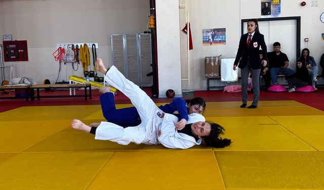 Ümitler Judo İl Birinciliği Müsabakaları Tamamlandı