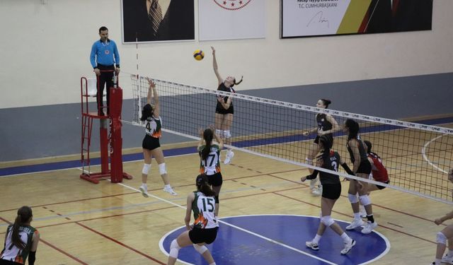 Okul Sporları Voleybol Yarı Final Müsabakaları Karaman’da Başlıyor!