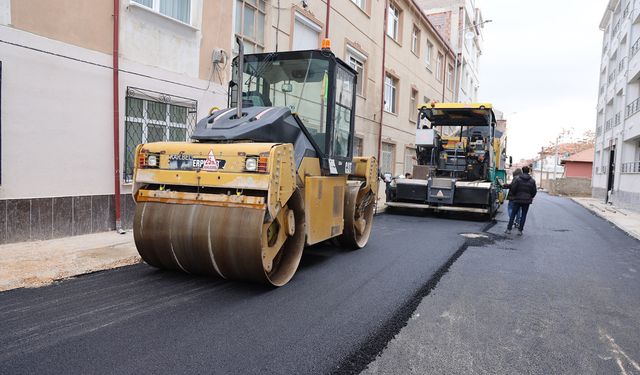 Asfalt Çalışmaları Farklı Bölgelerde Devam Ediyor