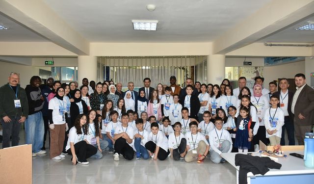 Karaman BİLSEM’de 4006 TÜBİTAK Bilim Fuarı Açıldı