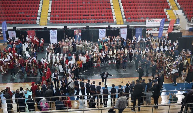 Halk Oyunları Yarışmalarında Muhteşem Kapanış