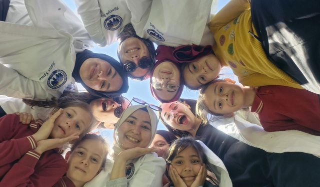 Kızılyaka İlkokulu'na Ziyaret: Öğrencilerden Miniklere İkram