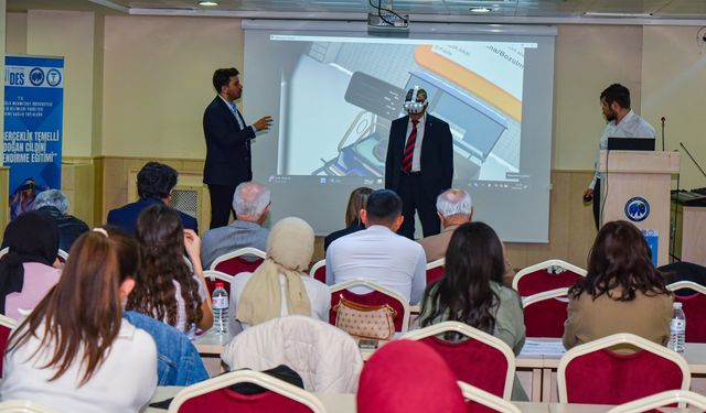 KMÜ Öğrencileri Yenidoğan Cildini Sanal Gerçeklikle Değerlendirmeyi Öğrendi