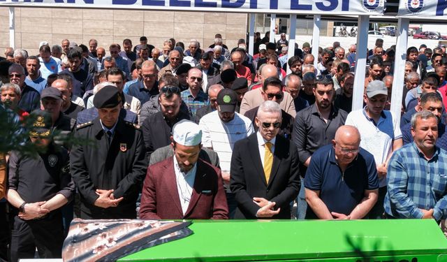 Vali Çiçekli, Şehit Ailesine Başsağlığı Diledi