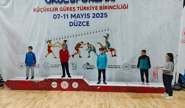 Karamanlı Güreşçiler Türkiye Şampiyonası’nda Dereceyle Döndü