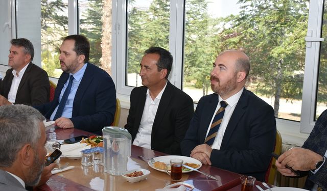 Eğitim ve Sağlık Camiası Kahvaltı Programında Buluştu