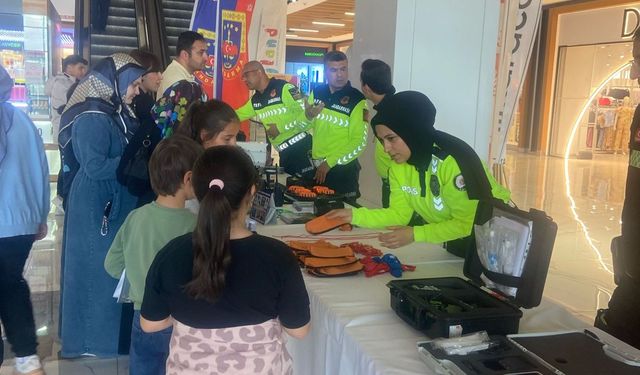 Karaman'da Trafik Haftası Etkinlikleri Kapsamında Bilgilendirme Çalışmaları Yapıldı