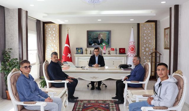 Ayrancı Öğrencileri Kaymakam Bünyamin İlkay'ı Ziyaret Etti