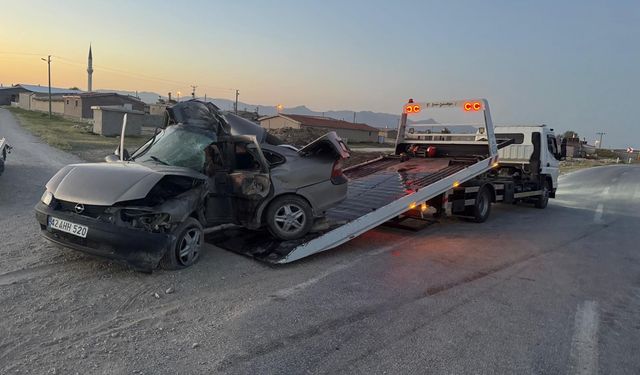 KONYA’DA ÖLÜMLE SONUÇLANAN TRAFİK KAZASI KAMERADA