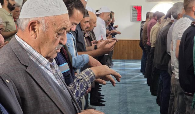 YAĞMUR DUASI PROGRAMINDA BİRLİK VE BERABERLİK VURGUSU