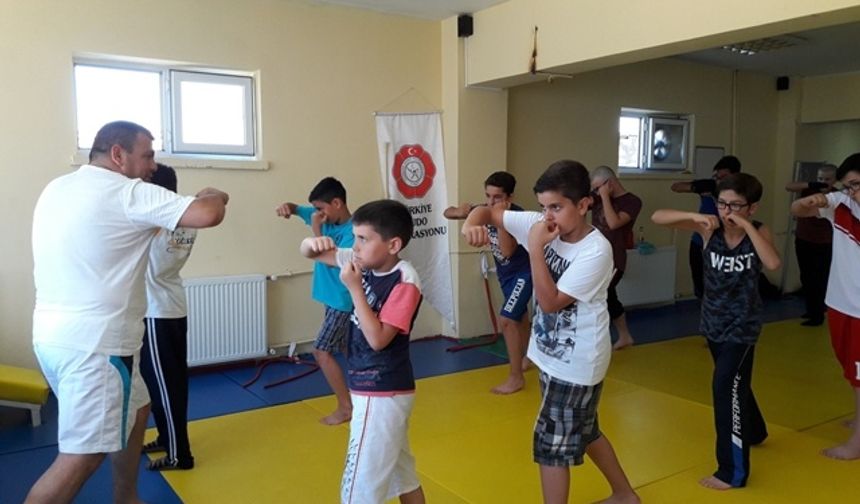 Muay Thai ve Kick Boks Gençlerin İlgi Odağı