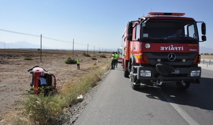 Takla Atan Otomobilin Sürücüsü Kazayı Hafif Sıyrıklarla Atlattı