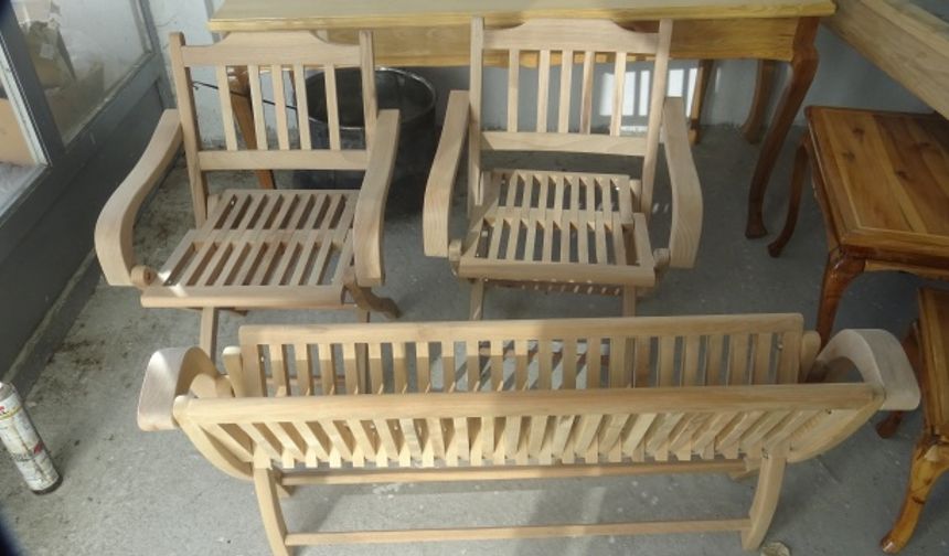 Ömürlük Ahşap Sandalyeler İlgi Çekiyor
