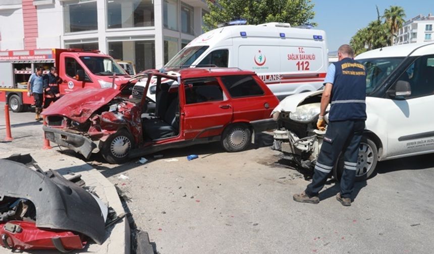 Mersin’de Trafik Kazası: 1’i Ağır 5 Yaralı