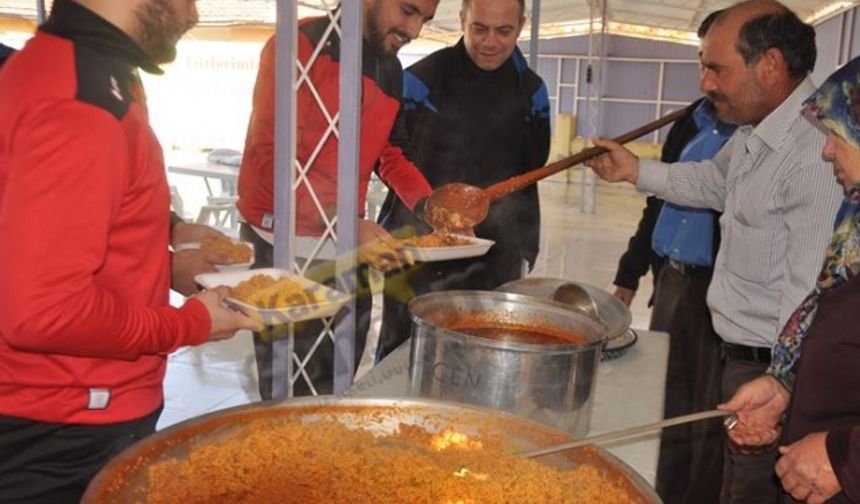 Yollarbaşı Sporun Anısına Yemek