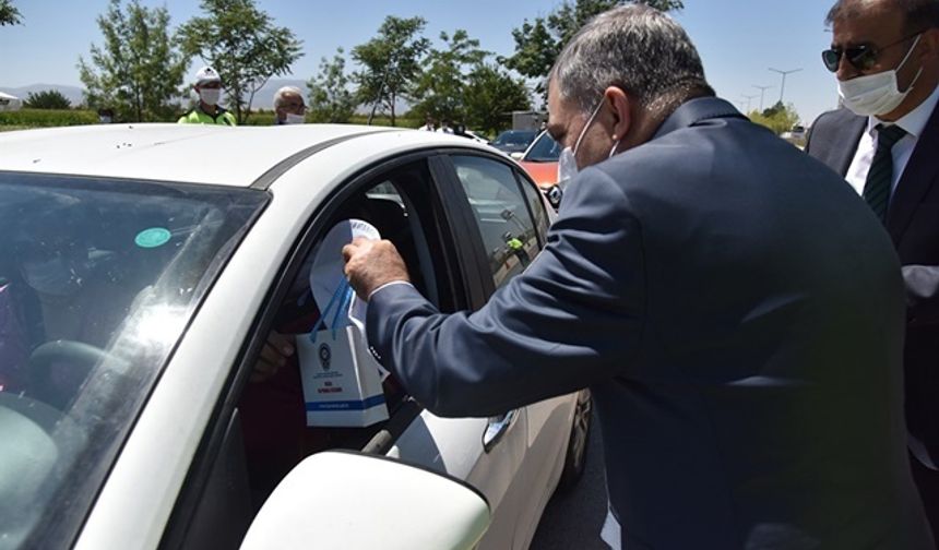 Tatbikat İçin Gelenlerle Başkan Ertuğrul Çalışkan Bizzat İlgilendi