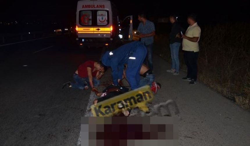 Karaman&#039;da iki grup arasında meydana gelen bıçaklı kavgada 1 kişi hayatını kaybetti, 1 kişi yaralandı. Cinayet zanlısı, bıçakladığı şahsı hayata döndürmek için mücadele etti.