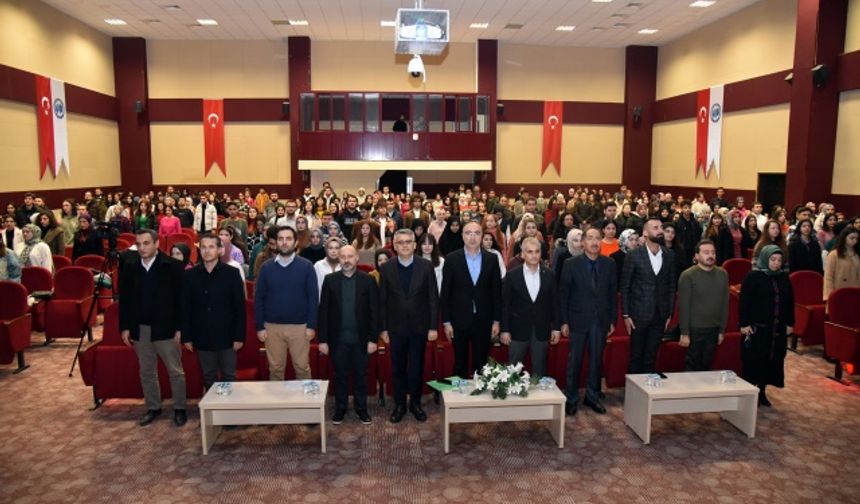 KMÜ’de Ahmet Hamdi Tanpınar Paneli