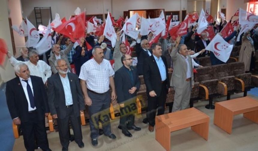 Saadet Partisi Adaylarını Tanıttı