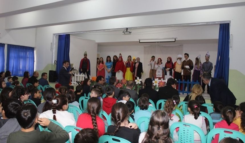 Öğrencilerden Drama Etkinliği