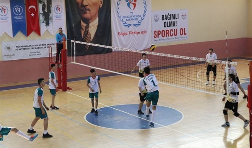 OKULLARARASI GENÇLER VOLEYBOLDA SPOR LİSESİ FARKI