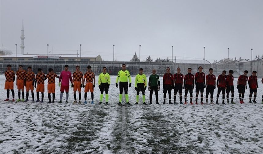 Okullar Arası Gençler Futbol İl Birinciliği Müsabakaları Sona Erdi