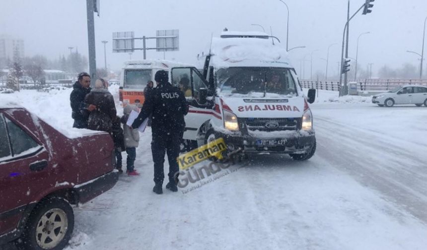 Hat Minibüsü İle Otomobil Çarpıştı! Çok Sayıda Yaralı Var!