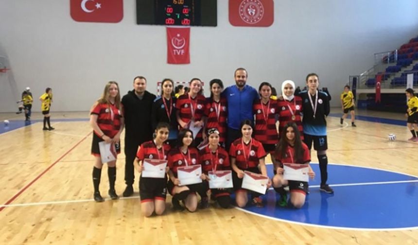 Karaman Spor Lisesi Adını Yarı Finallere Yazdırdı