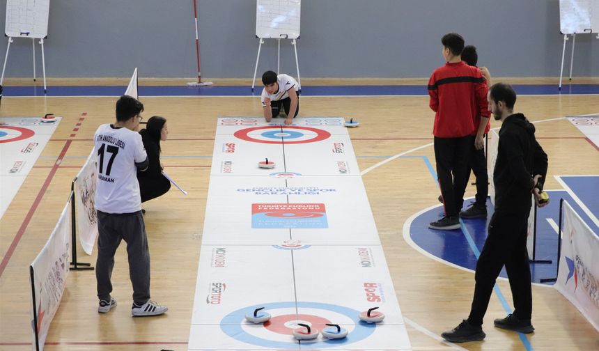 Okul Sporları Gençler Floor Curling Müsabakaları Sona Erdi