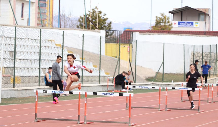 Karaman’da Puanlı Atletizm Yarışmaları