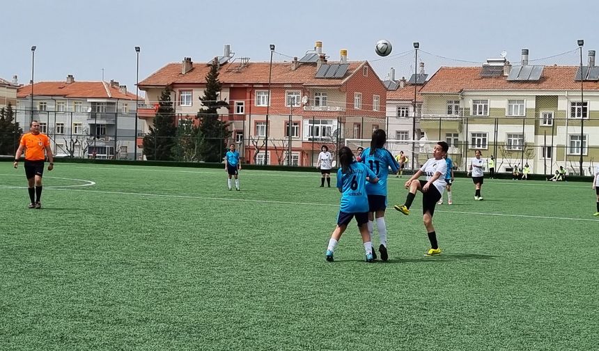 Futbolda Yarı Finalistler Karaman’da Belli Olacak