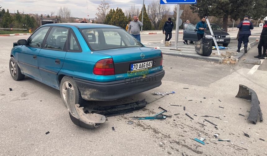 Karaman’da Kavşakta Kaza: Ortalık Savaş Alanına Döndü