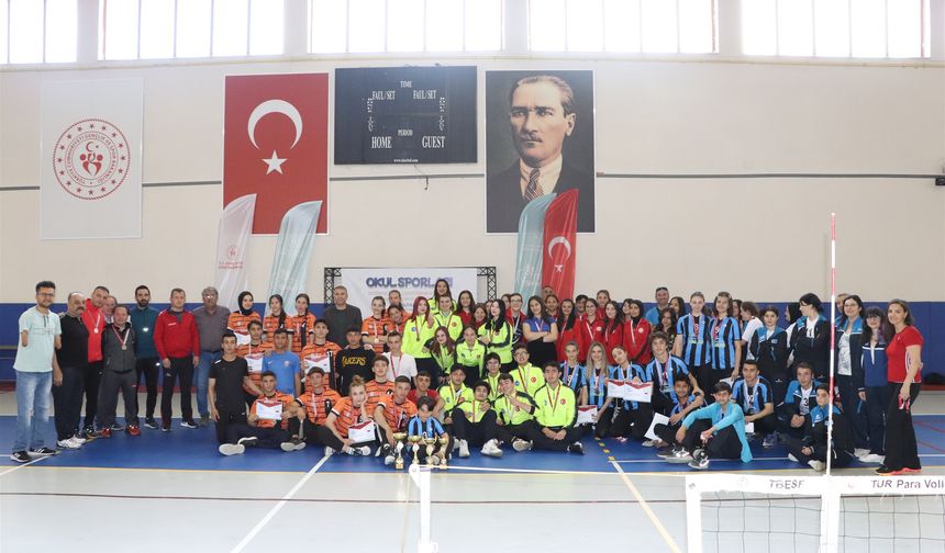 Okul Sporları Bedensel Engelliler Oturarak Voleybol Türkiye Şampiyonası Sona Erdi