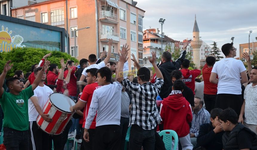 Karaman Finalde!