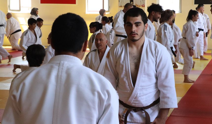 Karaman’da Judo 1. Ve 2. Dan Siyah Kuşak Kurs ve Sınavı Başladı