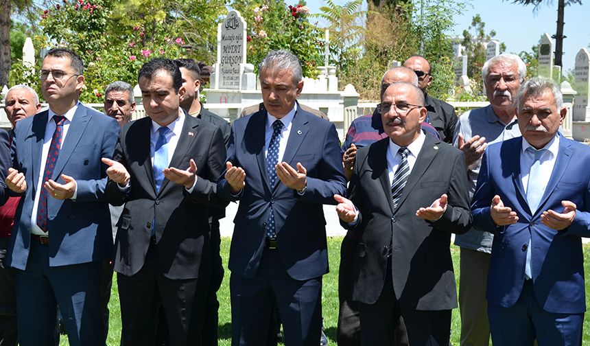 Garnizon ve Polis Şehitliği Ziyaret Edildi