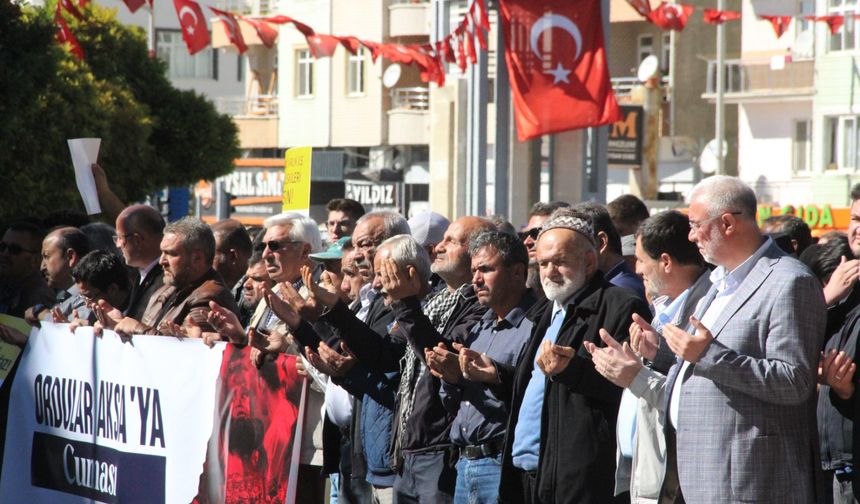 Filistin İçin Gıyabi Cenaze Namazı Kılındı