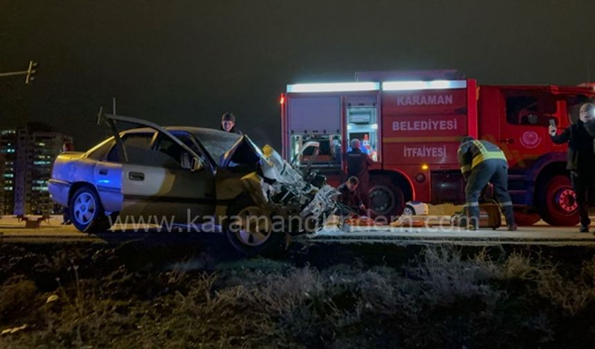 Otomobil ile Ambulans Çarpıştı: 5 Yaralı