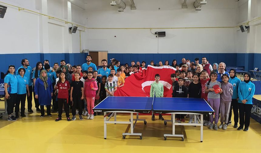 Karaman’da 23 Nisan Masa Tenisi Turnuvası Yapıldı